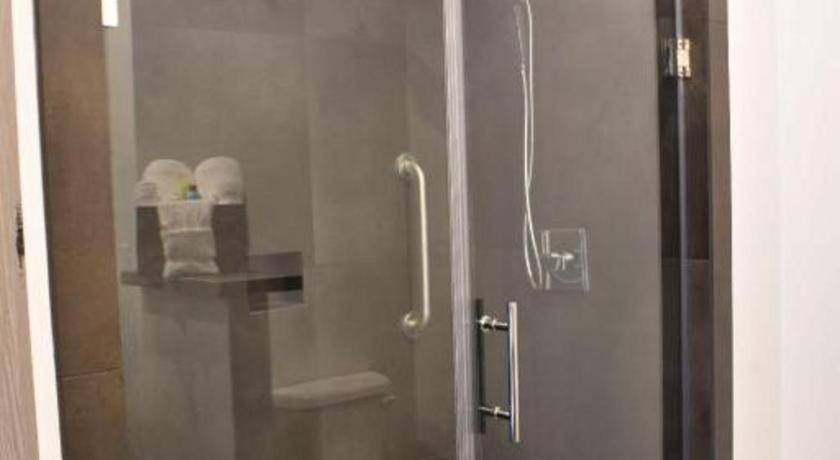 Hotel Bella Jersey Village Экстерьер фото