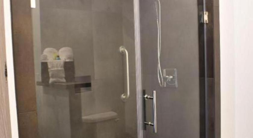 Hotel Bella Jersey Village Экстерьер фото
